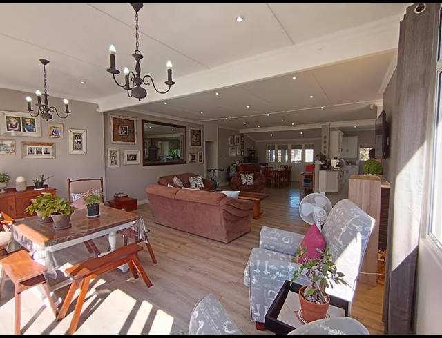 5 BEDROOM HOUSE FOR SALE IN BERGSIG